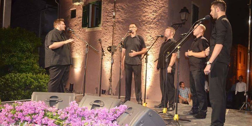 Klapa Munita u Sv. Filip Jakovu Klapa Munita u Sv. Filip Jakovu