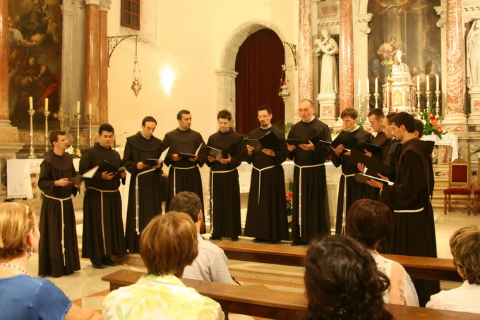 Sv. Frane: Predstavljanje CD-a zbora bogoslova Franjevačke provincije Sv. Frane: Predstavljanje CD-a zbora bogoslova Franjevačke provincije