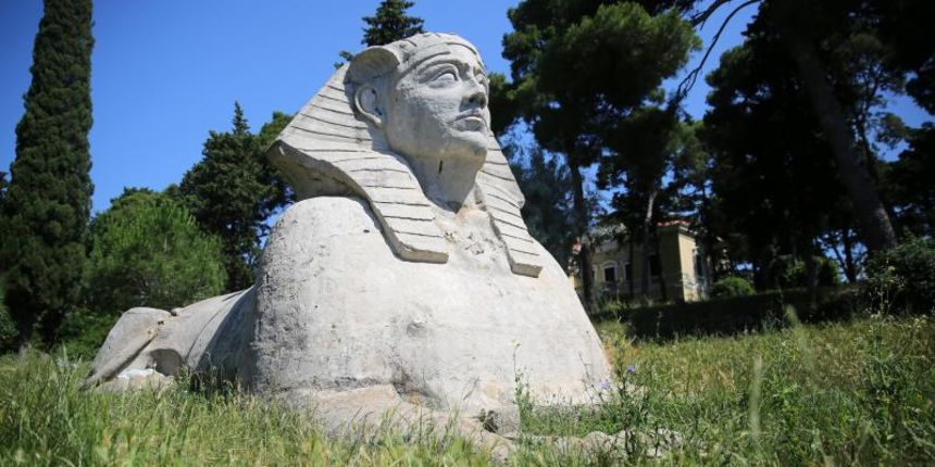 20.06.2013., Zadar – Akcija ciscenja narkomanskih sprica u parku na Brodarici pokraj Sfinge. Photo: Filip Brala/PIXSELL Autor  Filip Brala/PIXSELL KLJUČNE RIJEČI  ciscenje, sfinga, Brodarica, akcija mladih, narkomanija