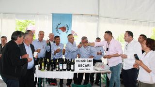 Donacija Vukšićkih bećara novoj crkvi u Baranji