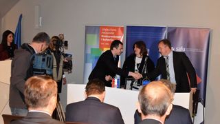 Potpisivanje ugovora u prezentacijskom centru “Podzemni grad Paklenice” NP Paklenica Potpisivanje ugovora u prezentacijskom centru “Podzemni grad Paklenice” NP Paklenica