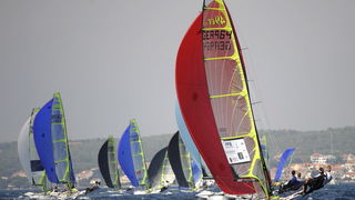 Zadar, 040909. Europsko prvenstvo u jedrenju za klasu 49er 2009. Dan kakav pravi jedrlicar moze samo pozeljeti. U zadarskom kanalu jugo preko 20 cvorova, jedrilo se peti dan europskog prvenstva u jedrenju za klasu 49er. Odvozila su se cak 4 plova. Na slic