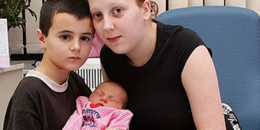 maloljetna obitelj (foto: The Sun)