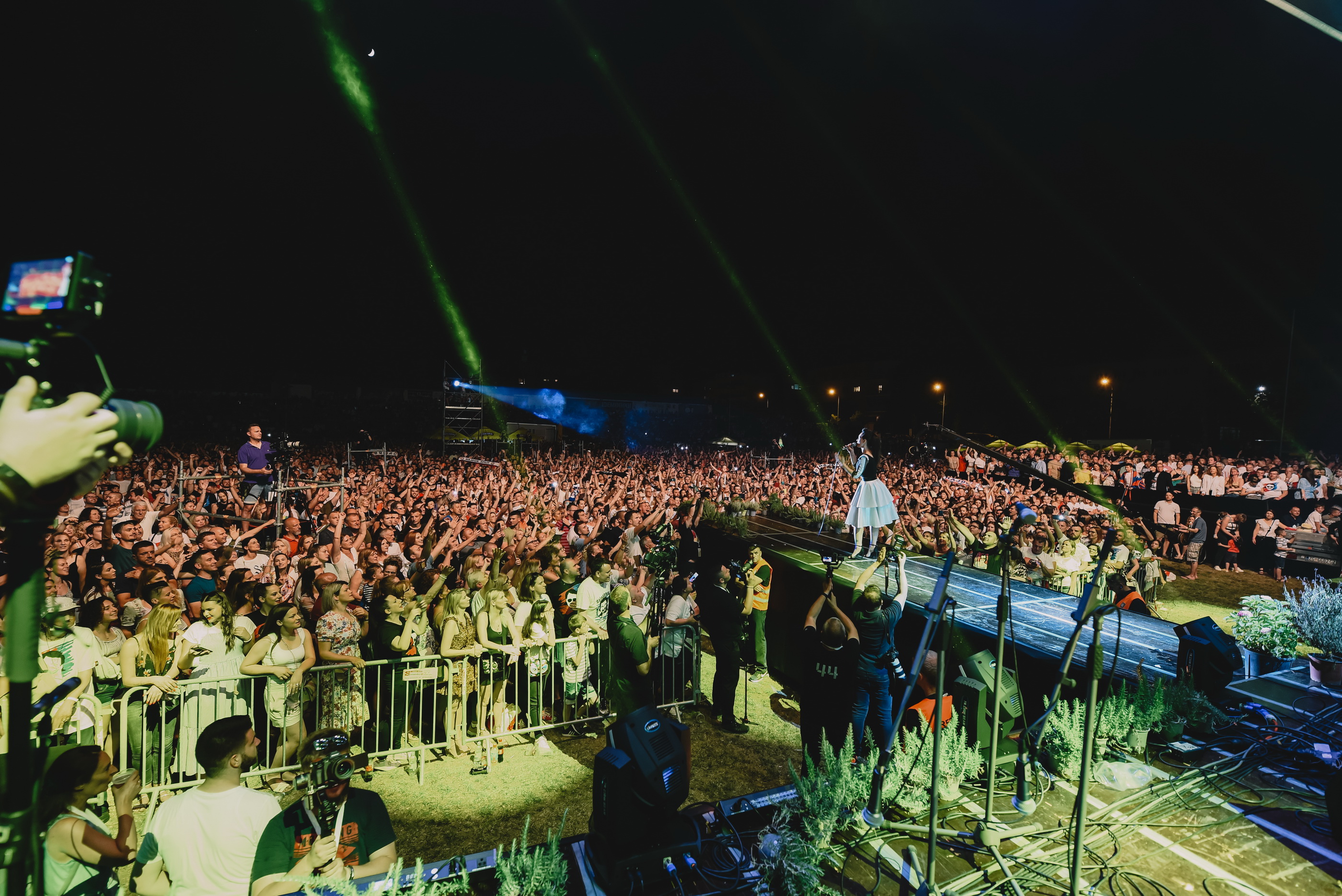 Stari Plac: Mišo Kovač i prijatelji priredili nezaboravan koncert