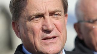 U ulici Ive Masine (Mjesni odbor Crvene kuce) gradonacelnik Bozidar Kalmeta sa suradnicima polozio je kamen temeljac. Time je svecano obiljezeni pocetak gradnje socijalnih stanova po modelu programa POS. Photo: Dino Stanin/PIXSELL