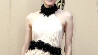 82. Red Carpet Oscara (oscar.go.com)