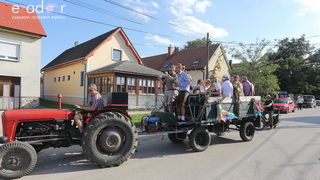 Bibinjci gradišćanskim Hrvatima darovali 1.82 metara visok kip sv. Roka Bibinjci gradišćanskim Hrvatima darovali 1.82 metara visok kip sv. Roka