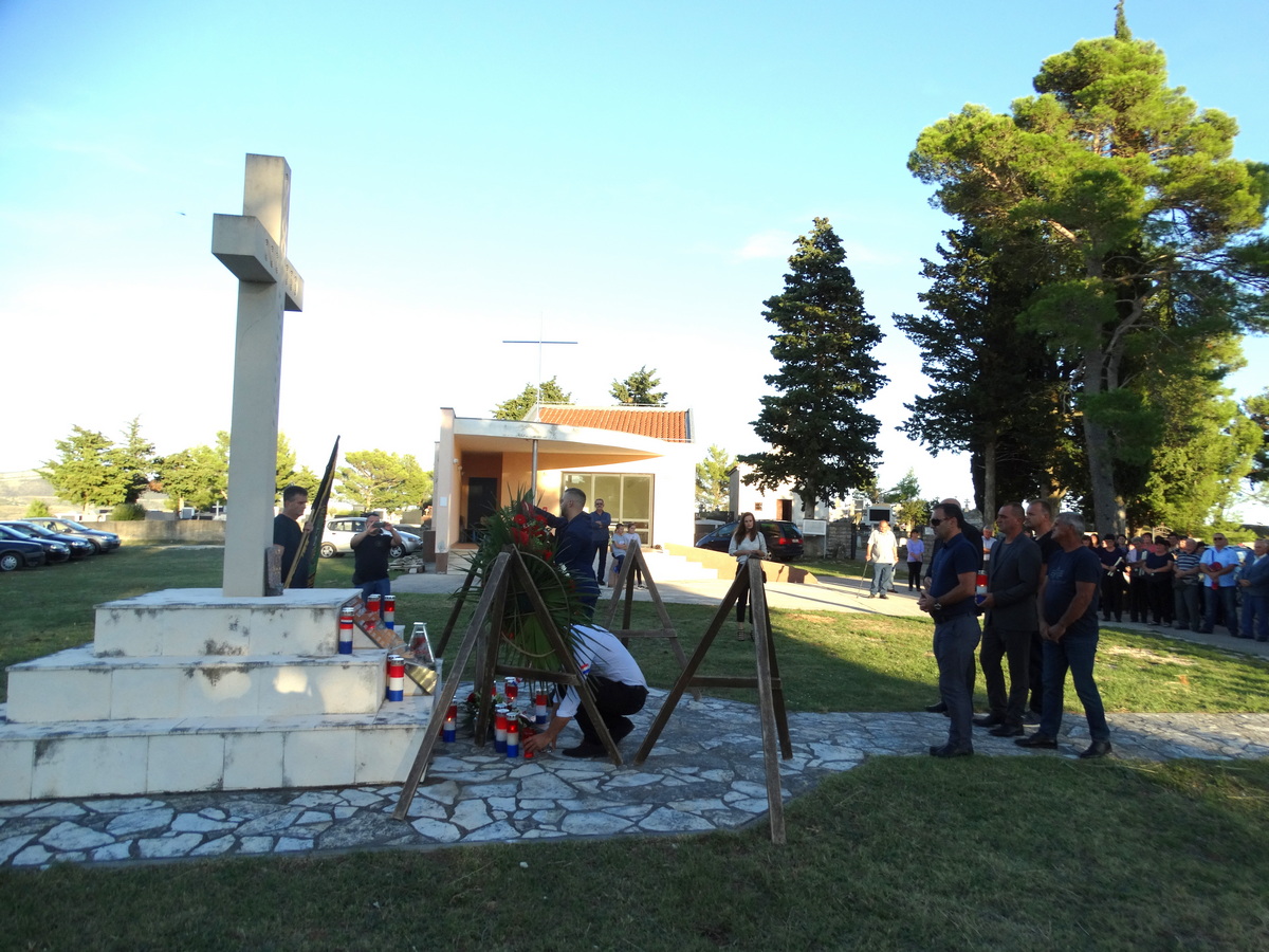 Vukšić: Položeni vijenci za žrtve Domovinskog rata