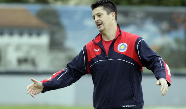Varazdin, 080510. Na gradskom stadionu u Varazdinu igra se 29. kolo prve HNL izmedju Varteksa i Zadra. Na slici: trener Zadra Dalibor Zebic. Foto: Zeljko Hajdinjak / CROPIX