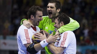 Zaragoza, Spanjolska, 230113.
Gradska dvorana Principe Felipe.
Svjetsko prvenstvo u rukometu za muskarce Spanjolska 2013.
Utakmica cetvrtfinala izmedju reprezentacija Hrvatske i Francuske.
Na fotografiji: slavlje hrvatskih igraca nakon pobjede.
Foto: Ante Zaragoza, Spanjolska, 230113.
Gradska dvorana Principe Felipe.
Svjetsko prvenstvo u rukometu za muskarce Spanjolska 2013.
Utakmica cetvrtfinala izmedju reprezentacija Hrvatske i Francuske.
Na fotografiji: slavlje hrvatskih igraca nakon pobjede.
Foto: Ante