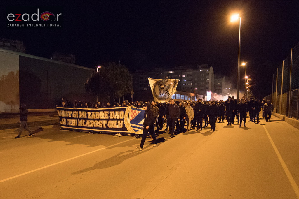 Okupljanje Tornada na Forumu i korteo do Krešinog doma Okupljanje Tornada na Forumu i korteo do Krešinog doma