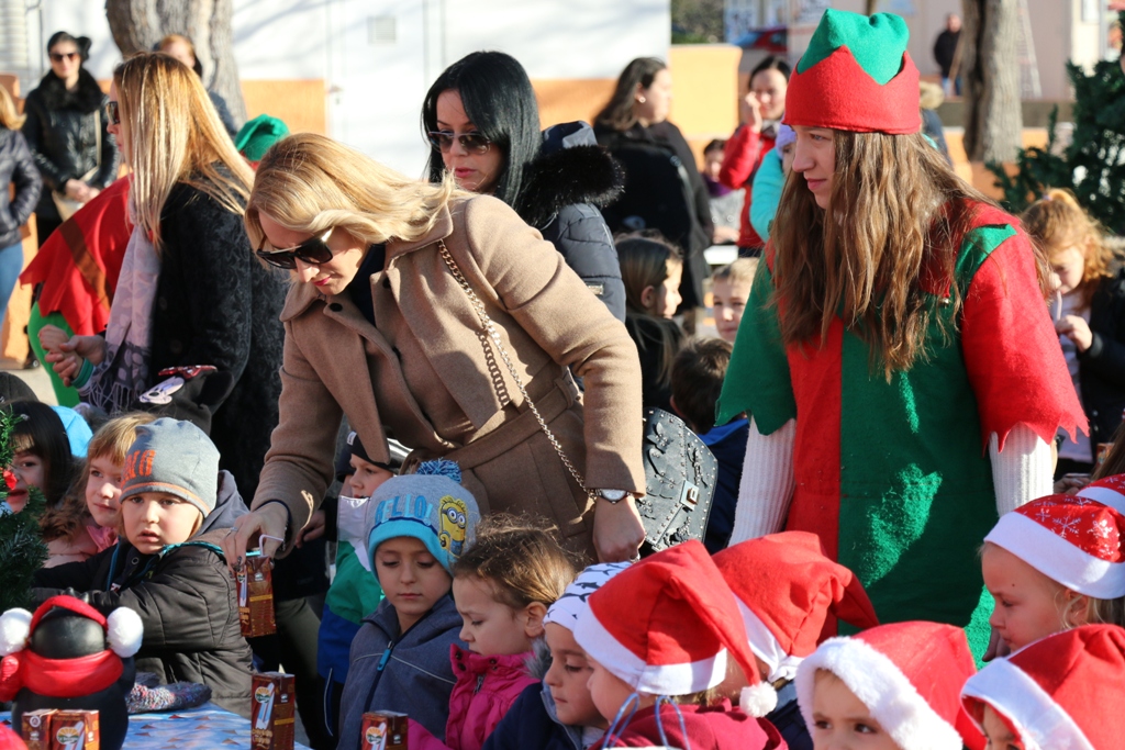 Djed Mraz stigao na Vir! Djed Mraz stigao na Vir!