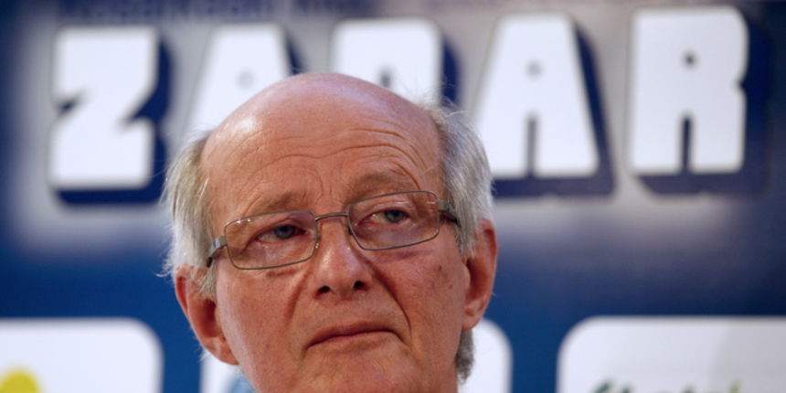 Zadar, 140311.Nebojsa Belic v.d direktora i Branko Skroce sportski direktor KK Zadra na press konferenciji u dvorani Kresimira Cosica.Na fotografiji: Nebojsa Belic.Foto: Jure Miskovic / CROPIX