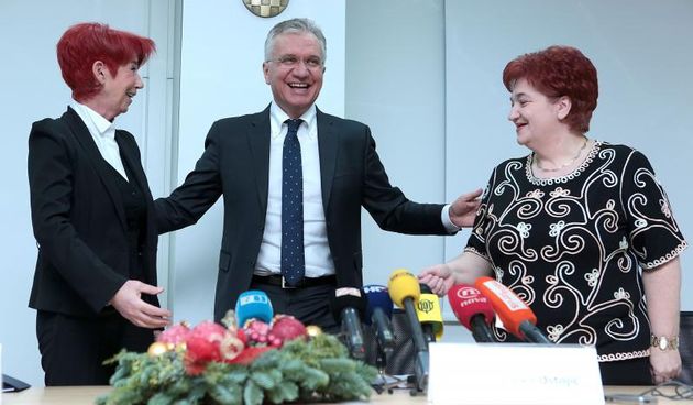 02.12.2013., Zagreb – U Ministarstvu zdravlja potpisan je kolektivni ugovor za djelatnike zdravstva i zdravstvenog osiguranja. Photo: Patrik Macek/PIXSELL Autor  Patrik Macek/PIXSELL KLJUČNE RIJEČI  zdravstvo, Rajko Ostojic, kolektivni ugovor, ministars