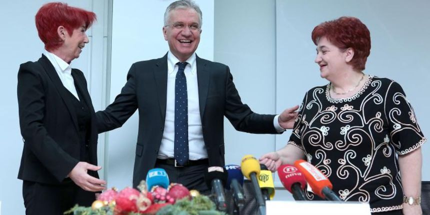 02.12.2013., Zagreb – U Ministarstvu zdravlja potpisan je kolektivni ugovor za djelatnike zdravstva i zdravstvenog osiguranja. Photo: Patrik Macek/PIXSELL Autor  Patrik Macek/PIXSELL KLJUČNE RIJEČI  zdravstvo, Rajko Ostojic, kolektivni ugovor, ministars