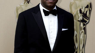 82. Red Carpet Oscara (oscar.go.com)