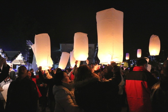 Vir: Božićna fešta uz Dražena Zečića Zeku Vir: Božićna fešta uz Dražena Zečića Zeku