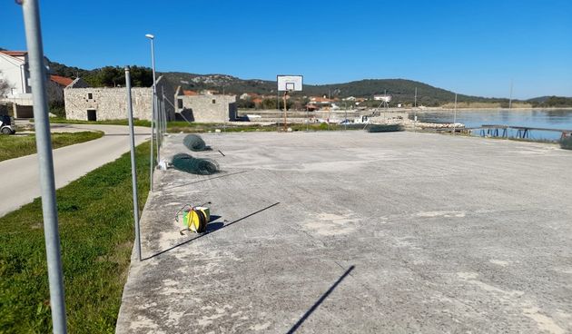 Uređuje se sportsko igralište u Kraju