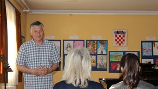 U koncertnoj dvorani Glazbene škole otvorena izložba “Likovnionica” U koncertnoj dvorani Glazbene škole otvorena izložba “Likovnionica”