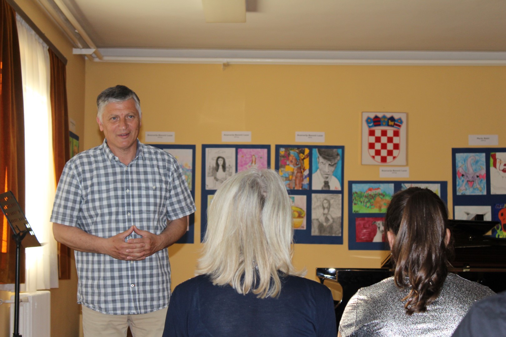 U koncertnoj dvorani Glazbene škole otvorena izložba “Likovnionica” U koncertnoj dvorani Glazbene škole otvorena izložba “Likovnionica”