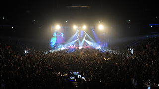 Split, 271111.
Spaladium Arena.
Veceras su u Spaladium areni pred oko 4000 posjetitelja nastupili Momcilo Bajagic Bajaga (u prvom dijelu) i Jelena Rozga (u drugom dijelu). Koncert je organizirala Karlovacka pivovara.
Foto: Nikola Vilic / CROPIX