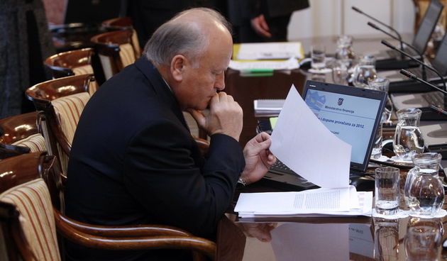 Zagreb, 151112.Markov trg, Banski dvori.U Banskim dvorima odrzava se redovita sjednica Hrvatske Vlade.Na fotografiji: Slavko Linic.Foto: Goran Mehkek / CROPIX