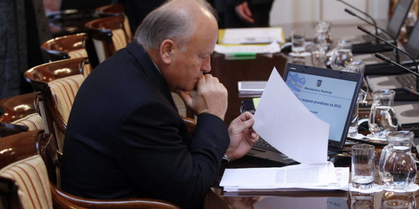 Zagreb, 151112.Markov trg, Banski dvori.U Banskim dvorima odrzava se redovita sjednica Hrvatske Vlade.Na fotografiji: Slavko Linic.Foto: Goran Mehkek / CROPIX