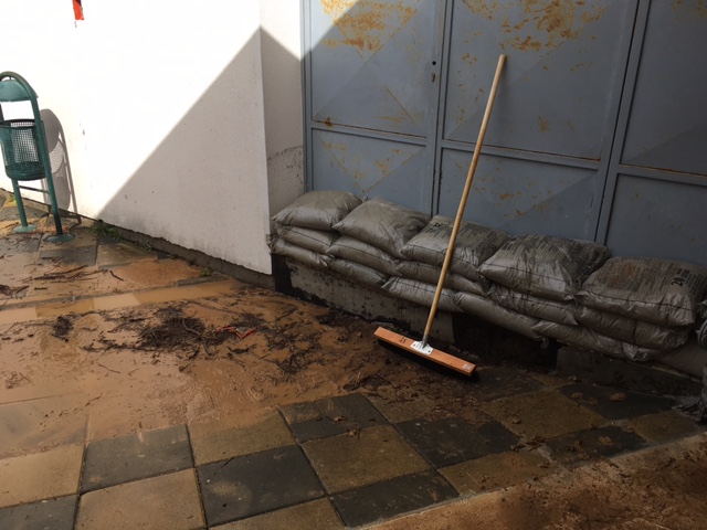 Velika šteta od poplave u OŠ Valantin Klarin u Preku Velika šteta od poplave u OŠ Valantin Klarin u Preku