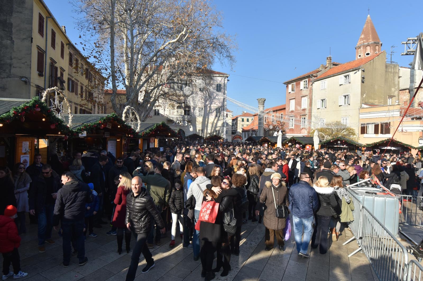 Veselo Badnje jutro u Zadru
