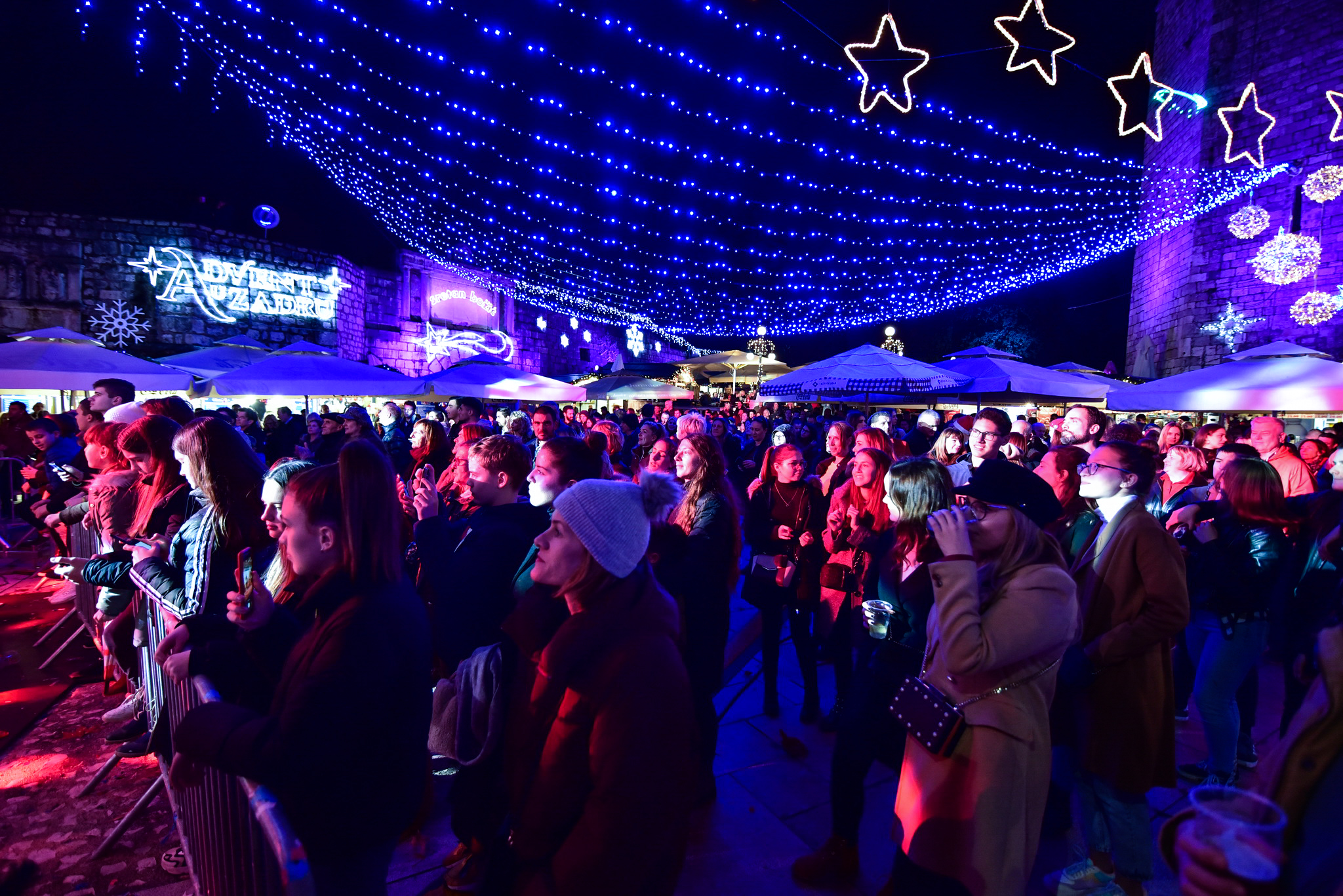 Vatra @ Advent u Zadru Vatra @ Advent u Zadru