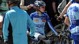 Zadar, 130413.
U 13 sati je s Obale kneza Branimira startala osma po redu biciklijada na relaciji Zadar – Vir u kojoj sudjeluje 300-tinjak biciklista. Po dolasku u Vir ih ocekuje rucak i nagrade za najbrze.
Na fotografiji: detalj sa starata biciklijade.
F