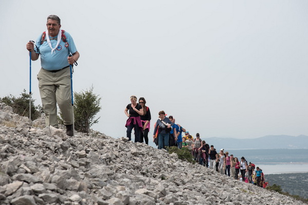 Drugi Planinarski pohod “Hajdemo do Vrane” 2. travnja 2016. Foto: Vinko Pešić
