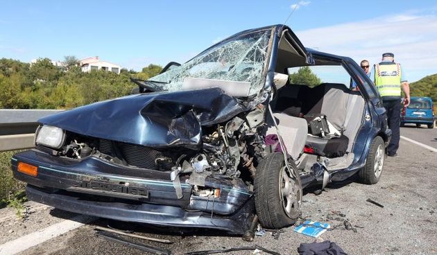 Pirovac: Šestoro ozljeđeno u teškoj prometnoj nesreći na Jadranskoj magistrali D8. Photo: Duško Jaramaz/PIXSELL