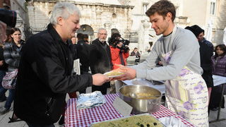 Zadar, 241212.
Forum.
U sklopu manifestacije Zadar, 241212.
Forum.
U sklopu manifestacije