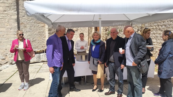 18. Dani masline: Dodjela nagrada u Gradskoj loži i Maslinarskli marendin na Forumu 18. Dani masline: Dodjela nagrada u Gradskoj loži i Maslinarskli marendin na Forumu