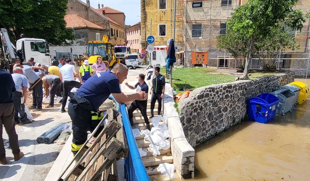 Obrovac: Zrmanja dosegnula nikad zabilježen vodostaj