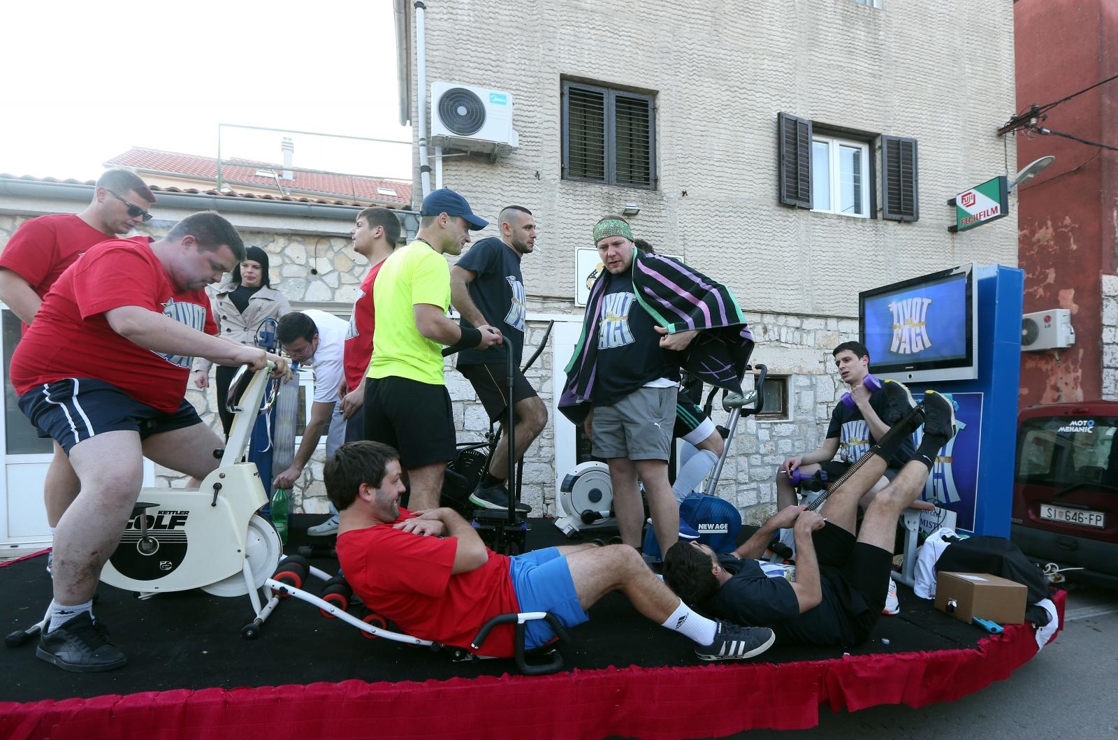 Murter: Maškarana povorka Velike Bake