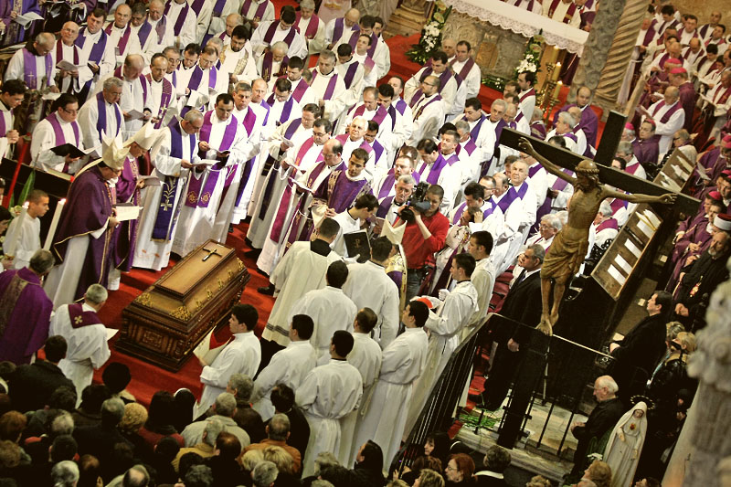 Posljednji ispraćaj nadbiskupa Ivana Prenđe (foto: Marin Gospić)