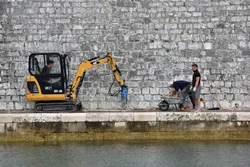U Foši se postavlja nova LED javna rasvjeta. Foto: Dino Stanin/PIXSELL