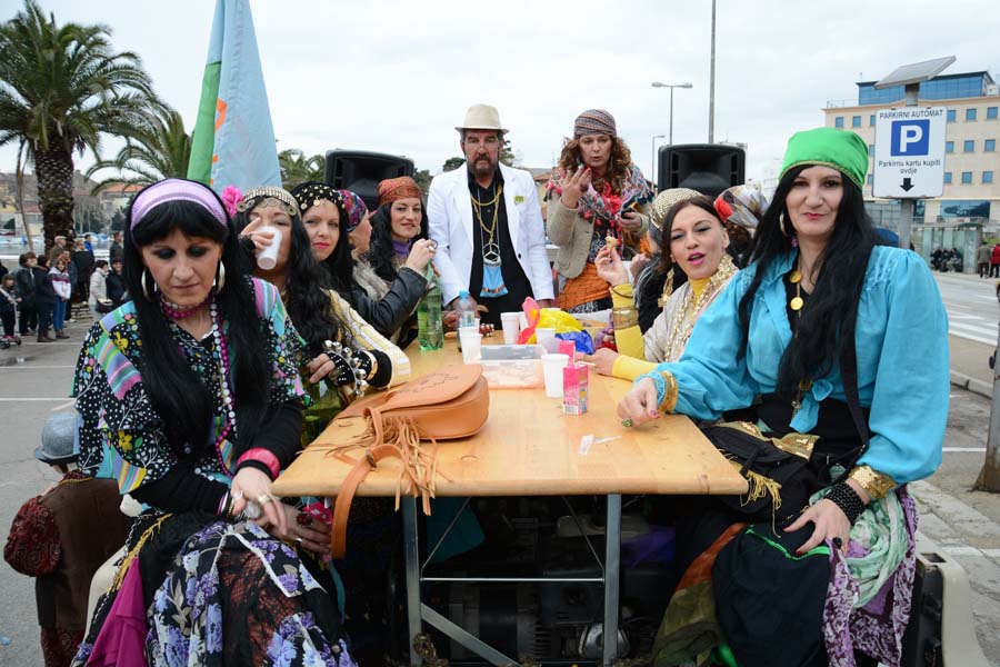 Stanarske maškare u karnevalskoj povorci, foto Iva Perinčić