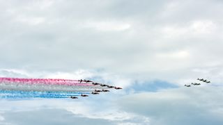 Krila Oluje i Red Arrows preletjeli iznad zadarskog kanala