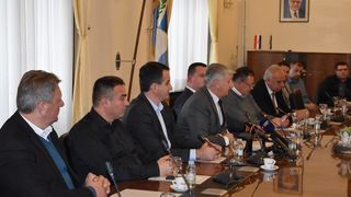 Zadarski župan Božidara Longin održao sastanak s gradonačelnicima i načelnicima Zadarski župan Božidara Longin održao sastanak s gradonačelnicima i načelnicima