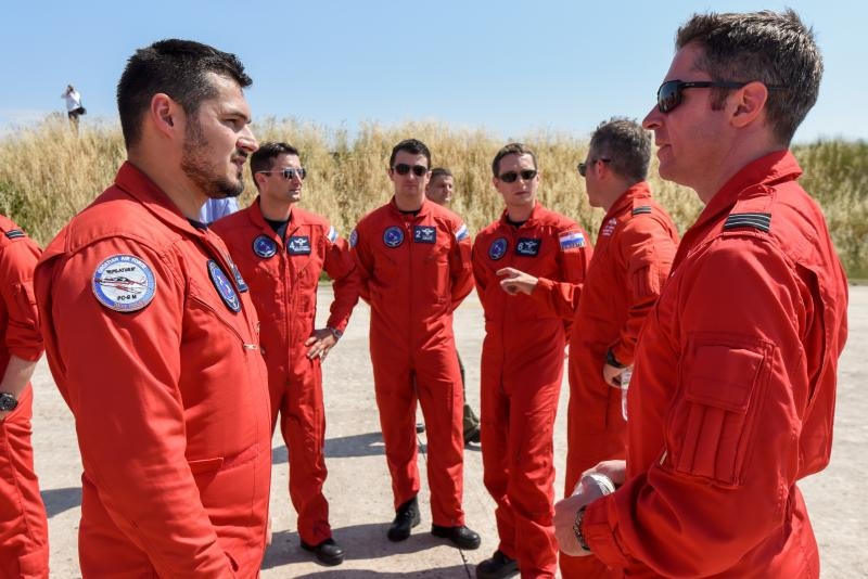 Akrobatska skupina “Red Arrows” Royal Air Forcea u posjeti Zračnoj bazi u Zemuniku Akrobatska skupina “Red Arrows” Royal Air Forcea u posjeti Zračnoj bazi u Zemuniku