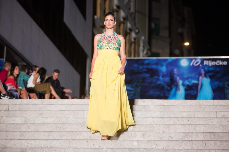 Rijeka: Održane 10. Riječke stepenice, modna revija ispred hotela Bonavia Rijeka: Održane 10. Riječke stepenice, modna revija ispred hotela Bonavia