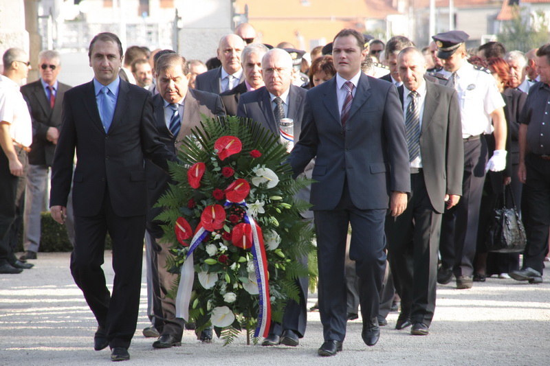 Image 1054139 (auto)