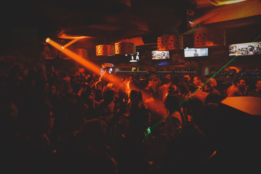 Jurica Pađen & Aerodrom u Maraschino baru; foto Iva Perinčić Jurica Pađen & Aerodrom u Maraschino baru; foto Iva Perinčić