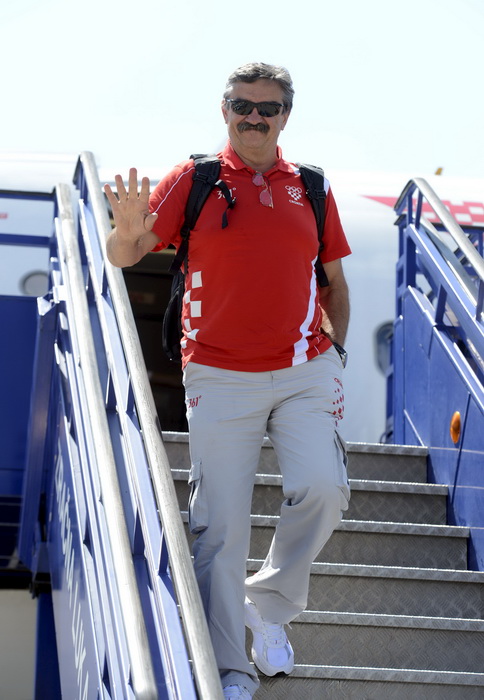 Zagreb, 130812. Zracna luka Pleso.Povratak Hrvatskih sportasa u Zagreb sa Olimpijskih igara u Londonu.Na slici: Na povratku iz Londona sa Olimpijskih Igara, vecina hrvatskih sportasa se vraca avionskim letom Croatie Airlinesa za Zagreb.Ratko Rudic izb Zagreb, 130812. Zracna luka Pleso.Povratak Hrvatskih sportasa u Zagreb sa Olimpijskih igara u Londonu.Na slici: Na povratku iz Londona sa Olimpijskih Igara, vecina hrvatskih sportasa se vraca avionskim letom Croatie Airlinesa za Zagreb.Ratko Rudic izb