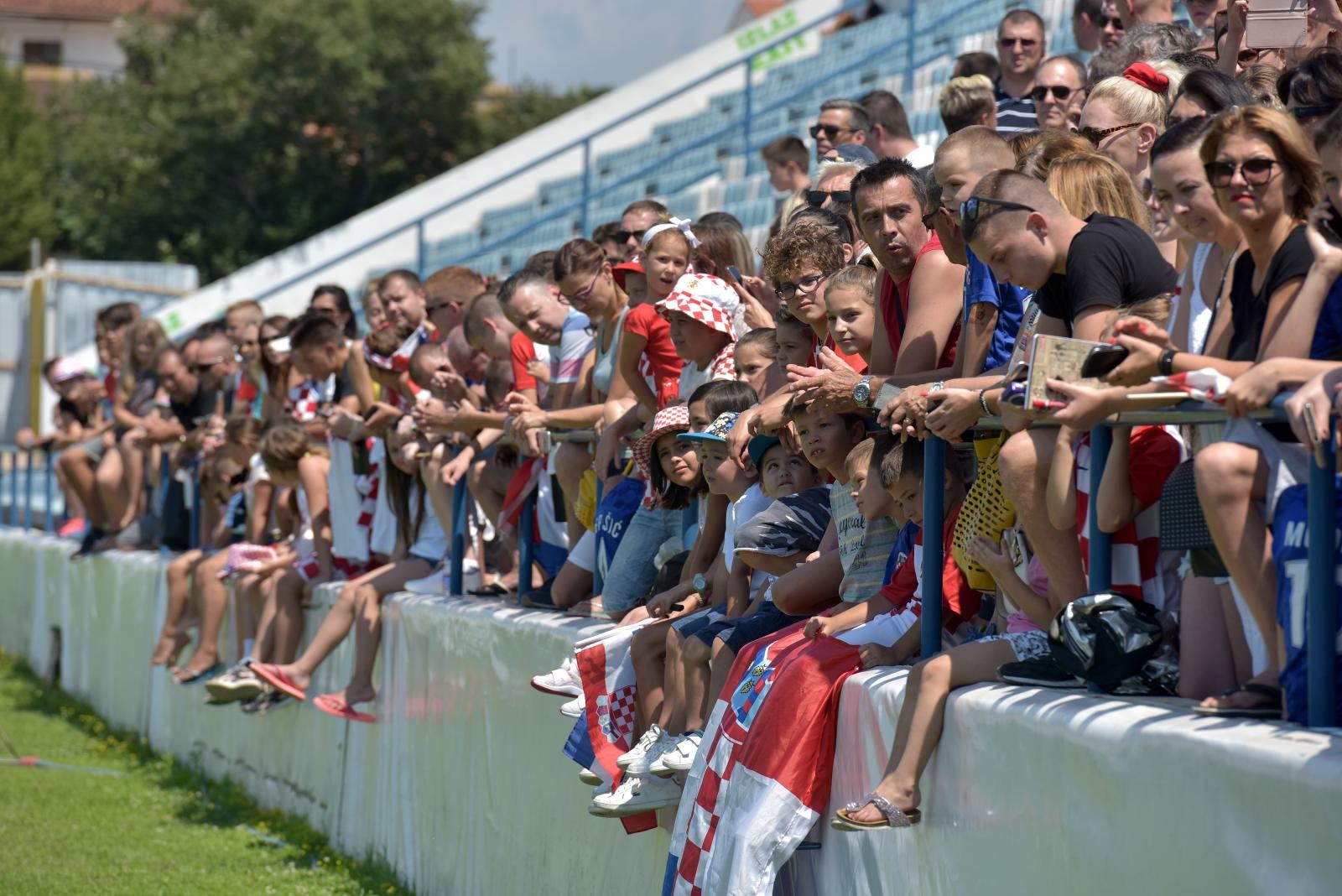 Modrić, Vrsaljko, Subašić i Livaković odali počast preminulom suigraču i prijatelju Hrvoju