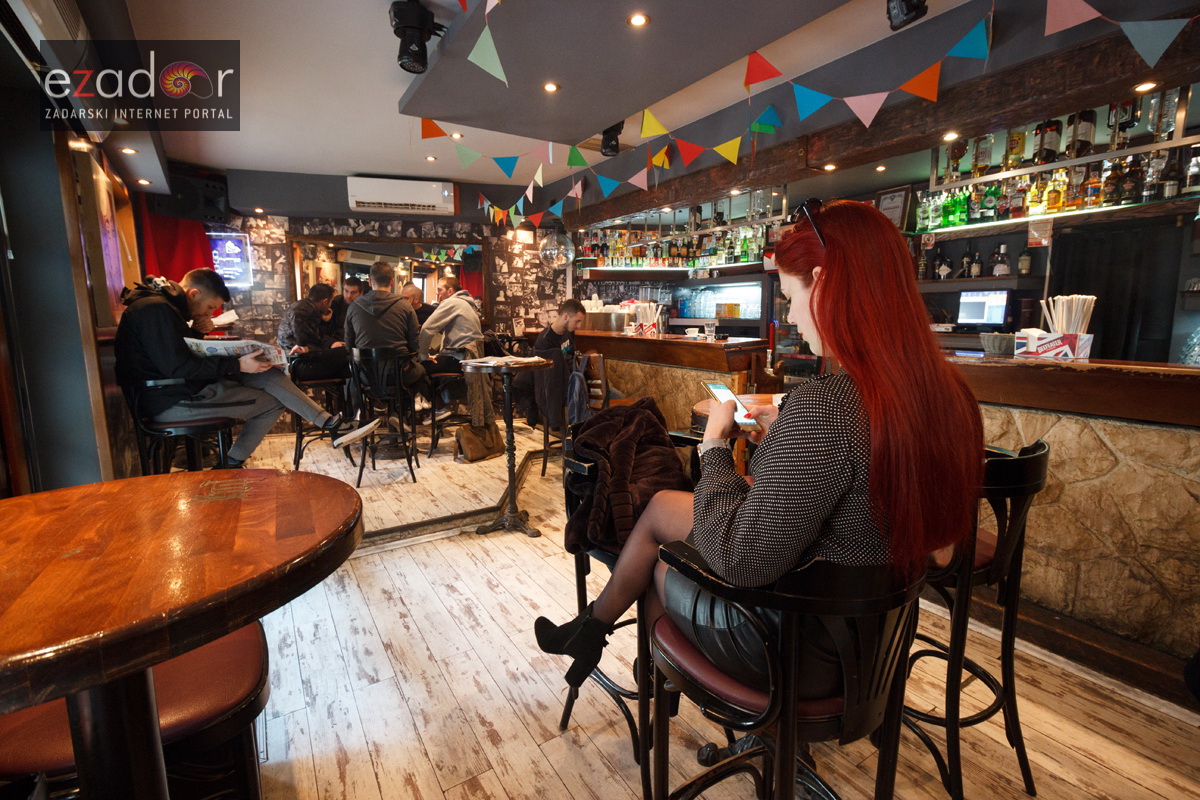 Đir po gradu, srijeda 14. veljače 2018. Valentinovo u baru