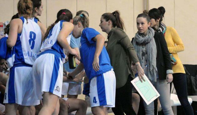 Košarkašice ŽKK Zadar i trenerica Marija Mazija